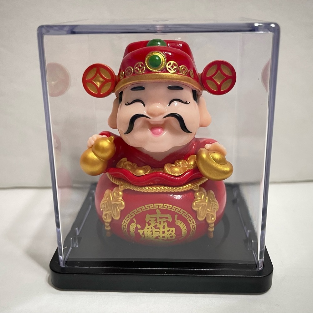Solar powered FORTUNE GOD with Yuan Bao & Hulu Figuire 2.5”H,New!